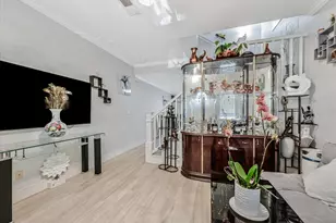 749 Bonita Pl, San Jose, CA 95116 - Photo 9