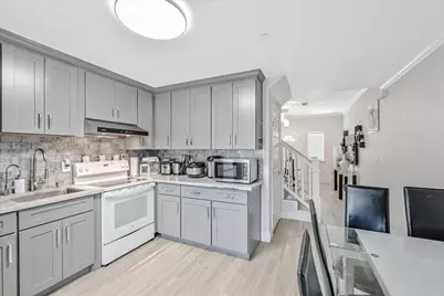 749 Bonita Pl, San Jose, CA 95116 - Photo 11