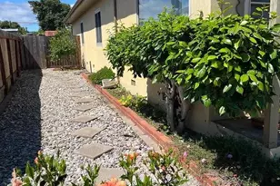 542 English Ave, Monterey, CA 93940 - Photo 15