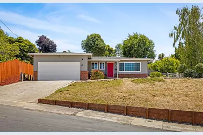 45 Crescent Dr, Watsonville, CA 95076 - Photo 1