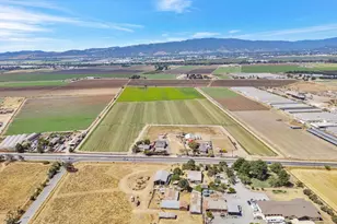 2712 Ferguson Rd, Gilroy, CA 95020 - Photo 29