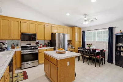 1876 Boalt Dr, Los Banos, CA 93635 - Photo 11