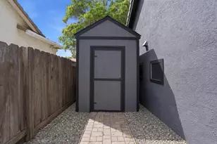 1876 Boalt Dr, Los Banos, CA 93635 - Photo 35