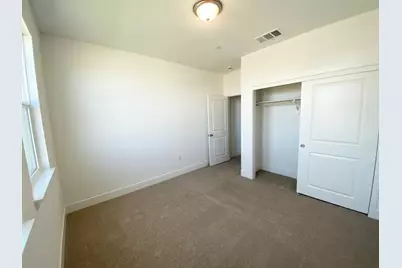 1269 Gypsum Dr 2-18, Los Banos, CA 93635 - Photo 13