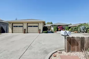 880 Apricot Ln, Hollister, CA 95023 - Photo 1