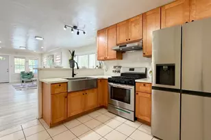 10923 Foothill Blvd, Oakland, CA 94605 - Photo 9