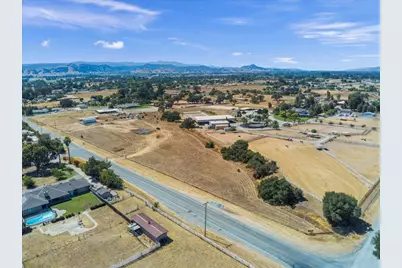 2055 Rucker Ave, Gilroy, CA 95020 - Photo 21