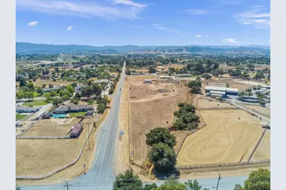 2055 Rucker Ave, Gilroy, CA 95020 - Photo 29