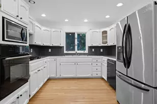 23489 Hutchinson Rd, Los Gatos, CA 95033 - Photo 5