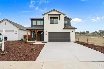 425 Maria Dr, Hollister, CA 95023 - Photo 1