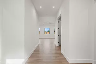 420 Maria 37, Hollister, CA 95023 - Photo 5