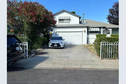 228 Wisteria Dr, East Palo Alto, CA 94303 - Photo 1