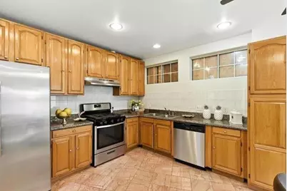 230 Rhine St, San Francisco, CA 94112 - Photo 5