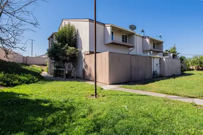 918 Acosta Plz 61, Salinas, CA 93905 - Photo 1