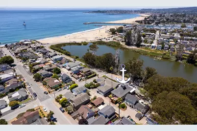 2-1130 E Cliff Dr, Santa Cruz, CA 95062 - Photo 1