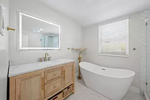 194 4th St, Gilroy, CA 95020 - Photo 3