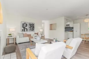 25192 Copa Del Oro Dr 104, Hayward, CA 94545 - Photo 1