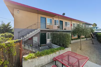 6563 Shattuck Ave, Oakland, CA 94609 - Photo 1
