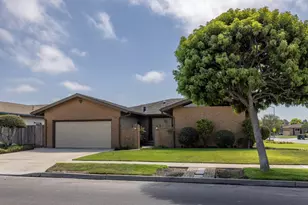 981 Sierra Madre Dr, Salinas, CA 93901 - Photo 1