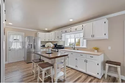 22 Heiner Rd, Watsonville, CA 95076 - Photo 15