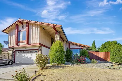 207 Redwood Ave, Milpitas, CA 95035 - Photo 1