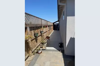 2001 Wildflower Dr, Hollister, CA 95023 - Photo 33