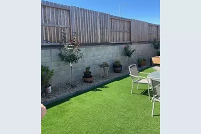 2001 Wildflower Dr, Hollister, CA 95023 - Photo 31