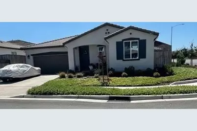 2001 Wildflower Dr, Hollister, CA 95023 - Photo 1