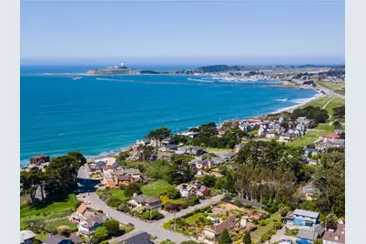 121 Magellan Ave, Half Moon Bay, CA 94019 - Photo 3