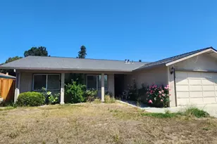 950 Peach Ct, Hollister, CA 95023 - Photo 1