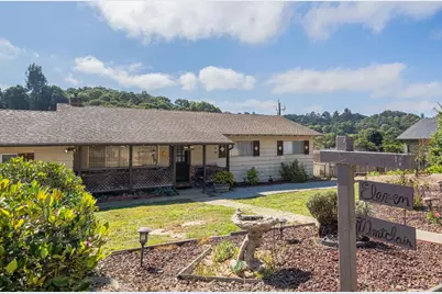 11 Montclair Pl, Salinas, CA 93907 - Photo 1