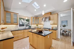 20460 Williams Ave, Saratoga, CA 95070 - Photo 9