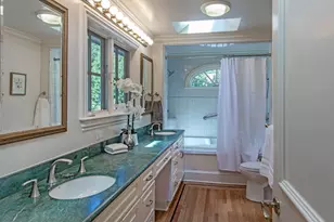 129 Hillside Dr, Woodside, CA 94062 - Photo 11