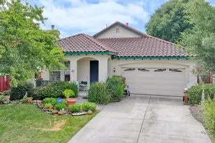 822 Castleton St, Salinas, CA 93906 - Photo 1