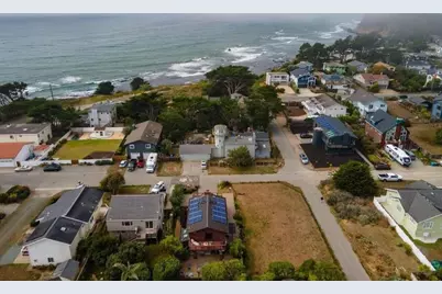 86 Madrone Ave, Moss Beach, CA 94038 - Photo 31
