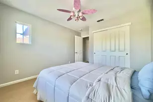 9562 E Park Dr, Elk Grove, CA 95624 - Photo 23