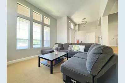 9562 E Park Dr, Elk Grove, CA 95624 - Photo 15