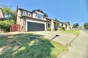 9562 E Park Dr, Elk Grove, CA 95624 - Photo 3