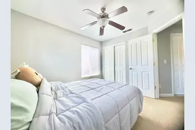 9562 E Park Dr, Elk Grove, CA 95624 - Photo 25