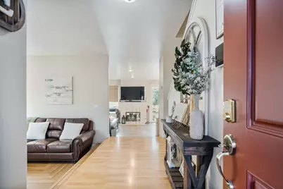 1090 Los Altos Dr, Hollister, CA 95023 - Photo 7