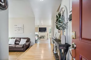 1090 Los Altos Dr, Hollister, CA 95023 - Photo 7