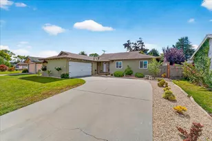 877 San Simeon Dr, Salinas, CA 93901 - Photo 1