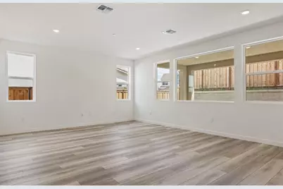 5987 Big Sky Dr, Fairfield, CA 94533 - Photo 5