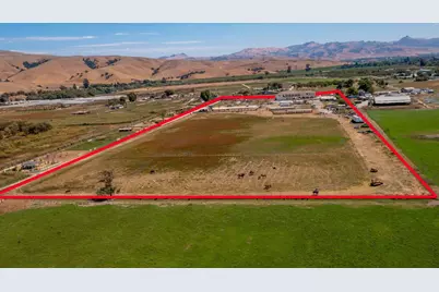 8440 Lovers Ln, Hollister, CA 95023 - Photo 81