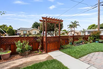 29 Buena Vista St, Salinas, CA 93901 - Photo 5