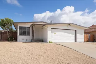 847 Meadow Dr, Salinas, CA 93905 - Photo 1