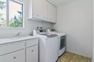 878 Hillcrest Dr, Redwood City, CA 94062 - Photo 25