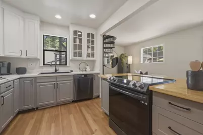 18143 Gloria Ct, Los Gatos, CA 95033 - Photo 9