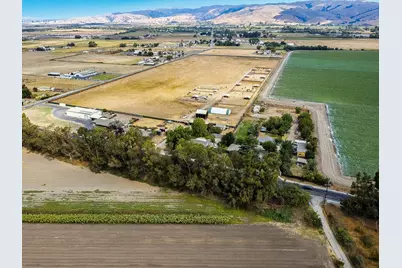 790 Shore Rd, Hollister, CA 95023 - Photo 47