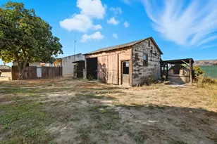 790 Shore Rd, Hollister, CA 95023 - Photo 37